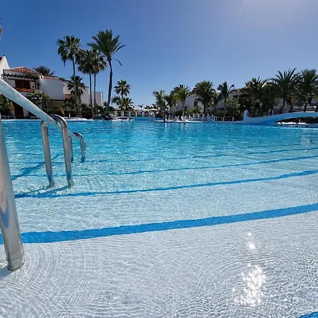 Schone In Playa De La Americas Mit Gepflegtem Garten *
